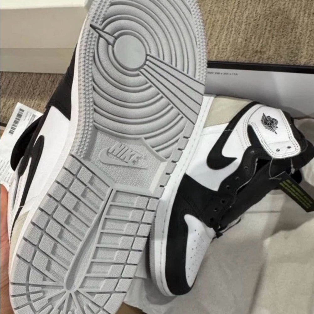 Jordan 1 - Picture 2 of 3